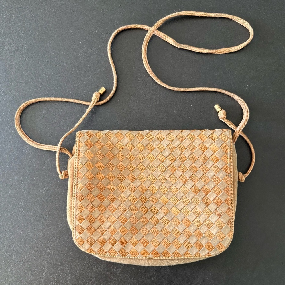 Bottega Veneta Suede Intrecciato Vintage Tan Woven Crossbody Bag - Picture 2 of 16